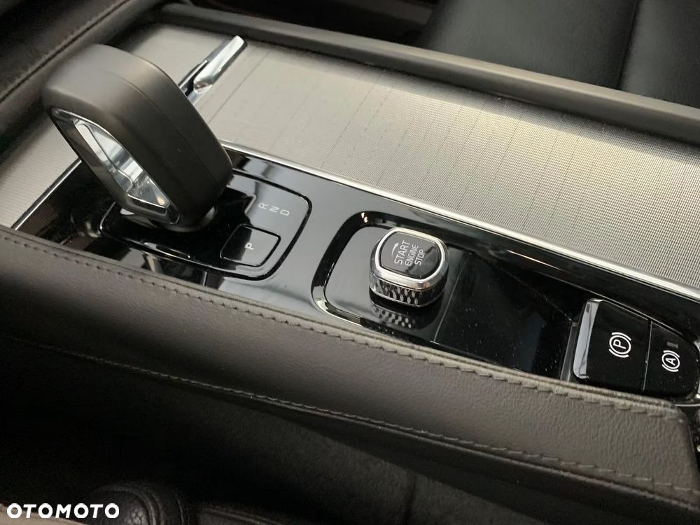 Volvo XC 90 B5 D AWD Plus Dark - 7