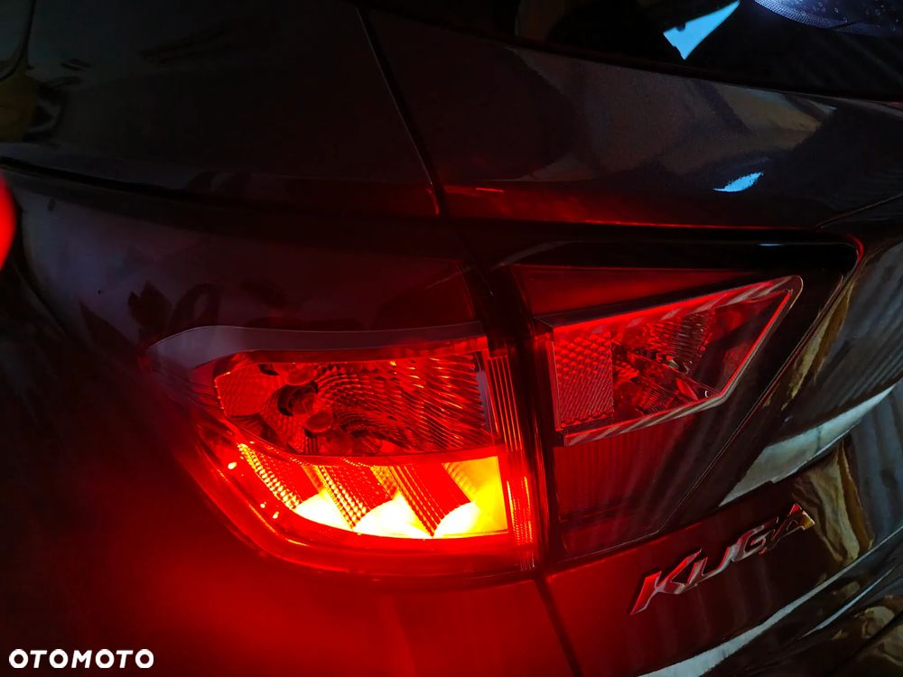 Ford Kuga 1.5 TDCi FWD ST-Line - 31