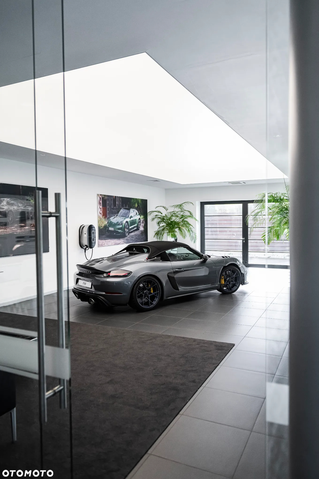 Porsche 718 Spyder - 4
