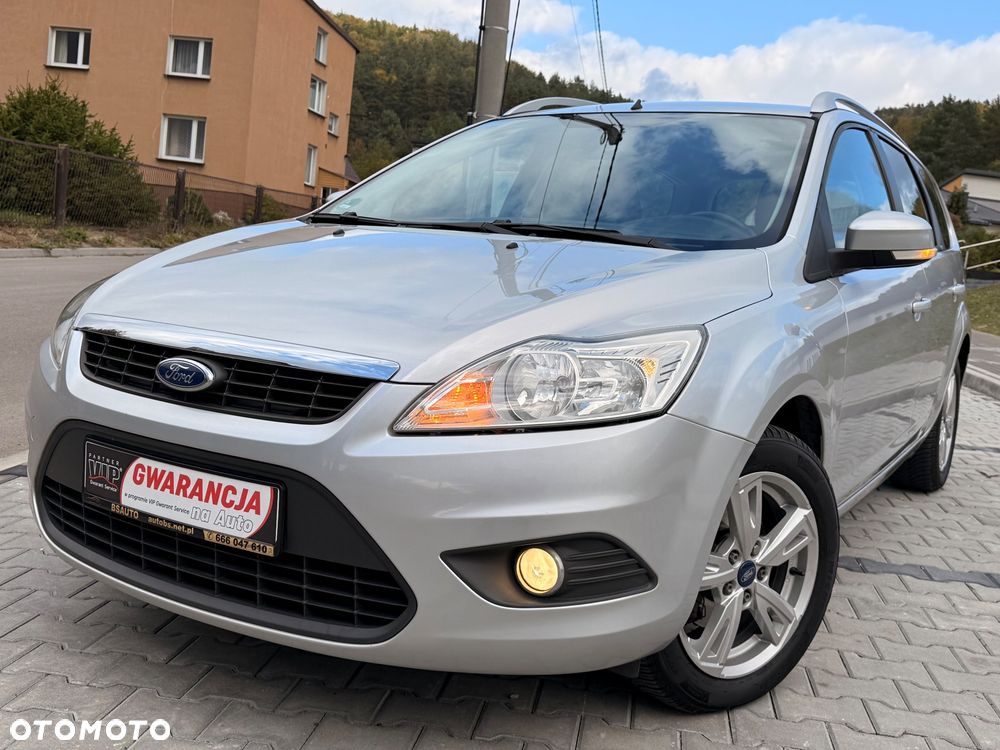 Ford Focus 2010 photo 3
