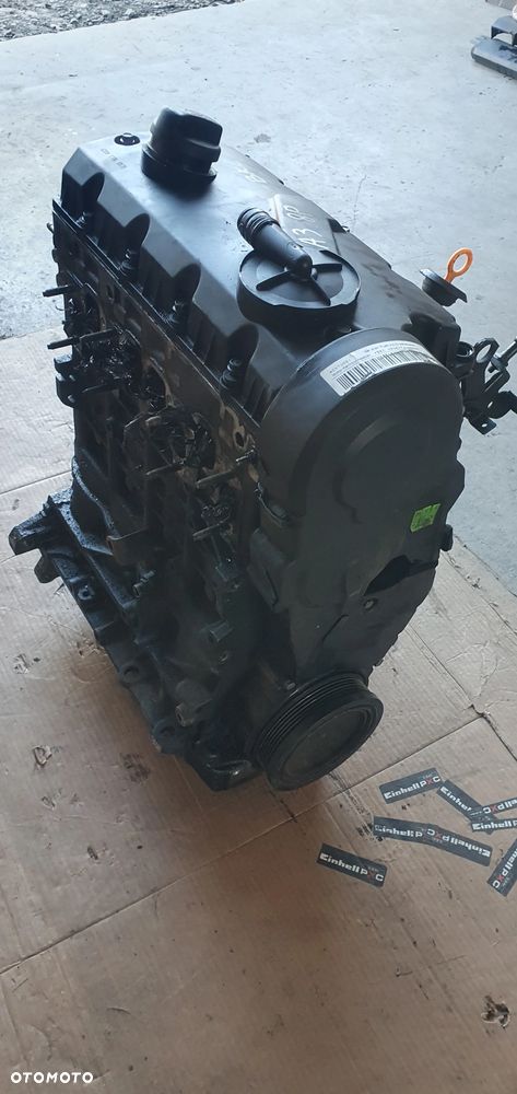 Silnik blok silnika słupek Audi A3 8P 1.9 TDI BKC - 5