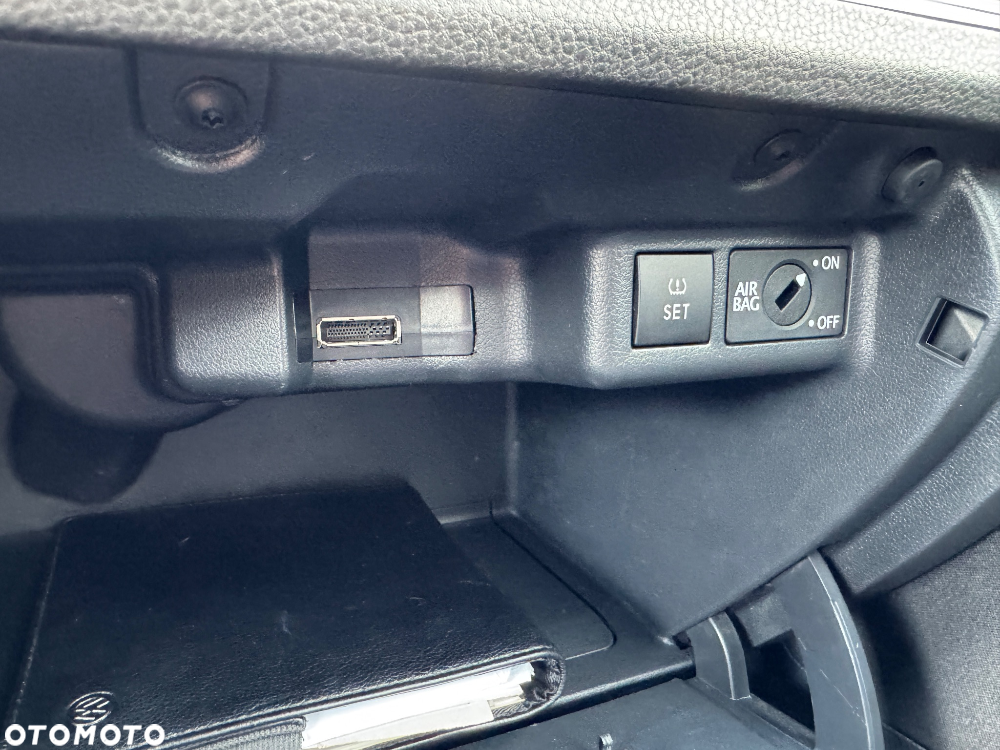 Volkswagen Polo 1.6 TDI DPF Comfortline - 24