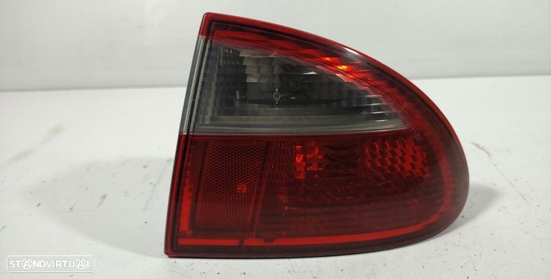 Farolim Tras Direito Painel Stop Seat Leon (1M1) - 3