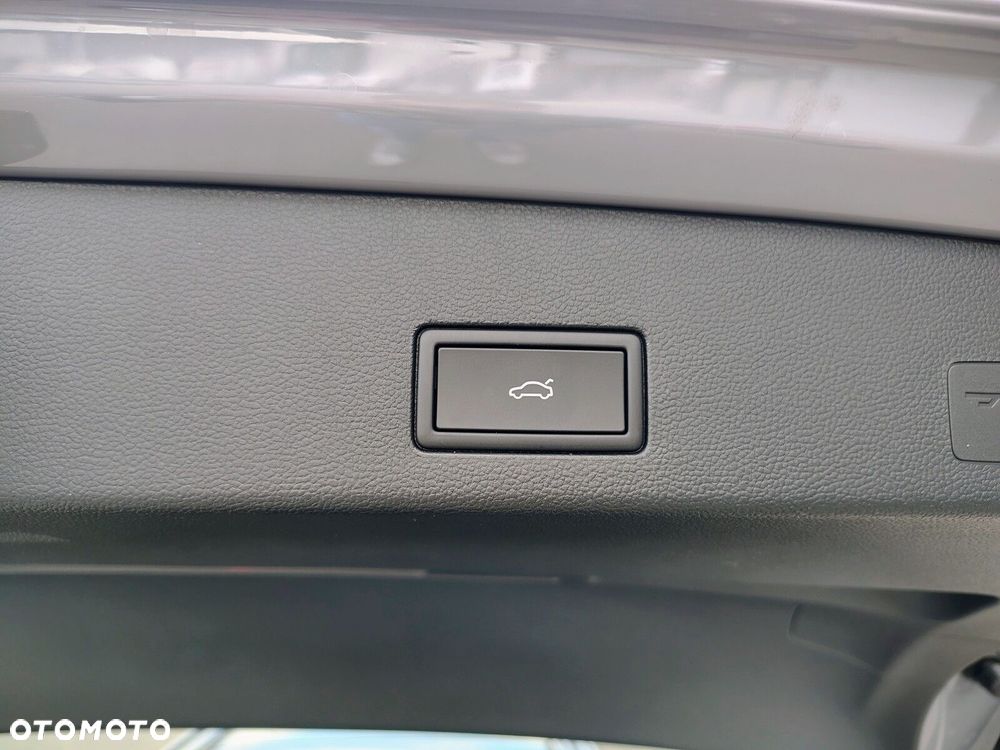 Volkswagen Golf Variant - 10