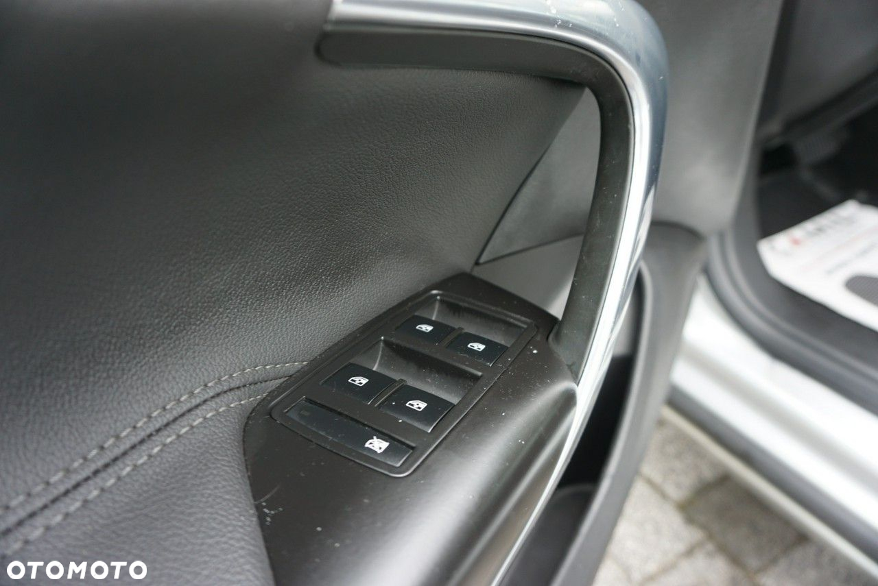Opel Insignia - 14