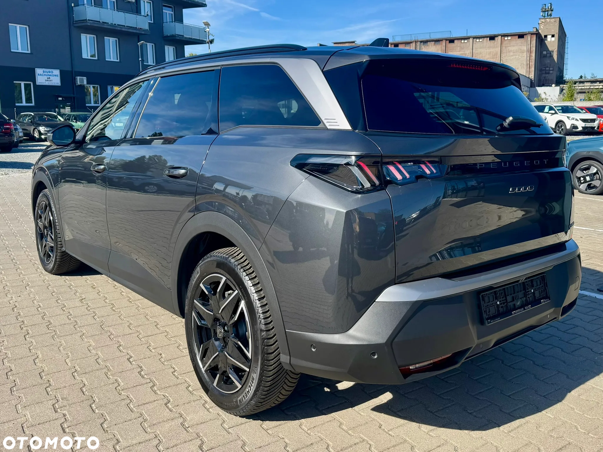 Peugeot 5008 1.2 PureTech mHEV Allure S&S e-DCS6 - 6