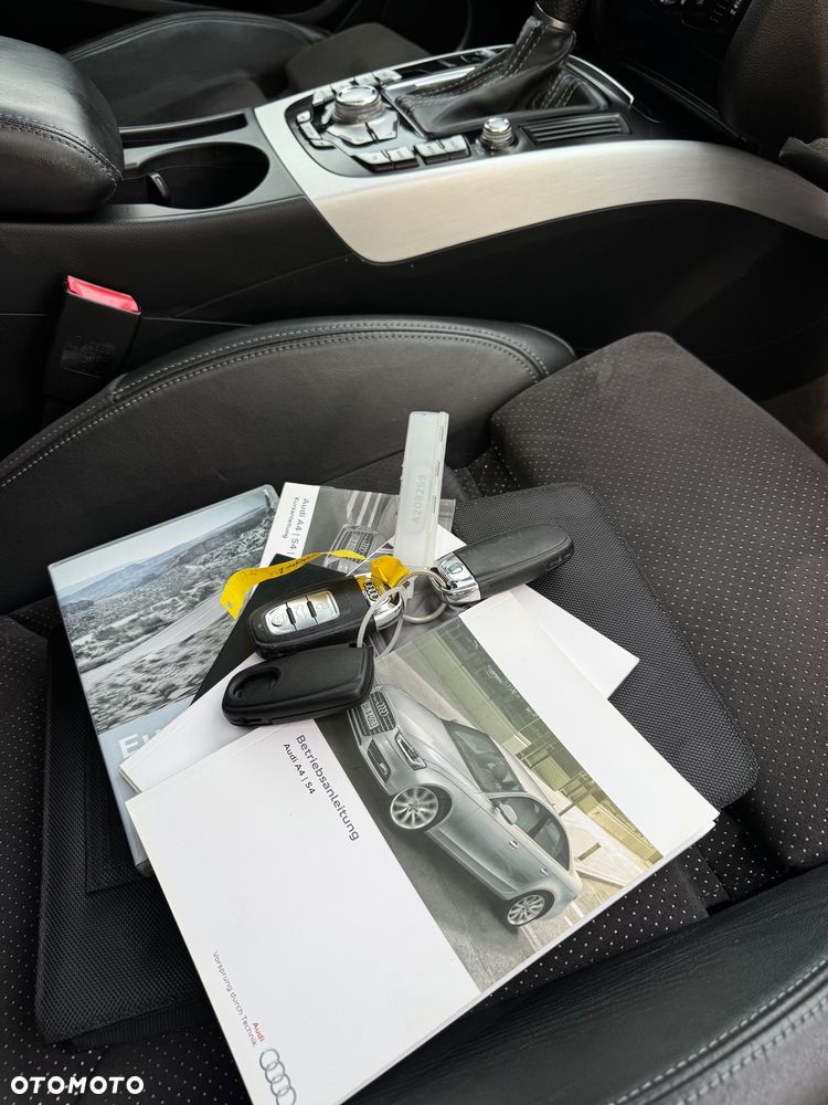 Audi A4 Avant 2.0 TDI DPF quattro S tronic S line Sportpaket - 24