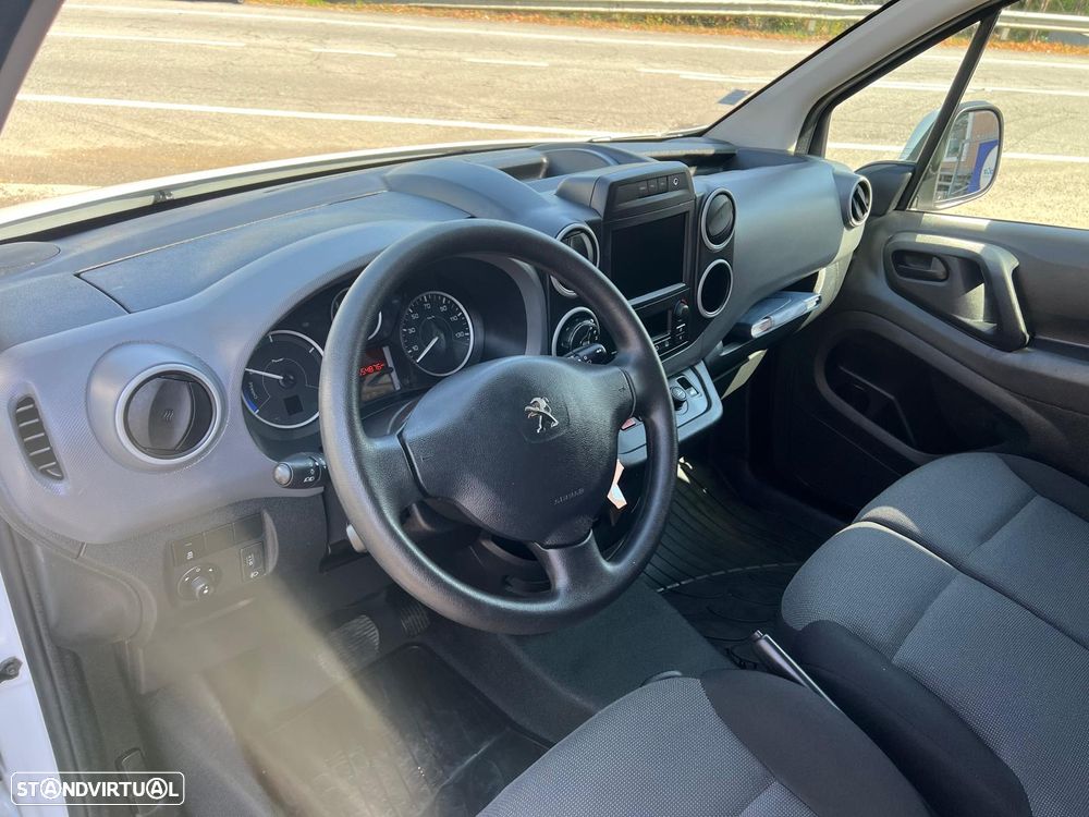 Peugeot e partner van eletrica longa 3 lugares bateria propria - 11