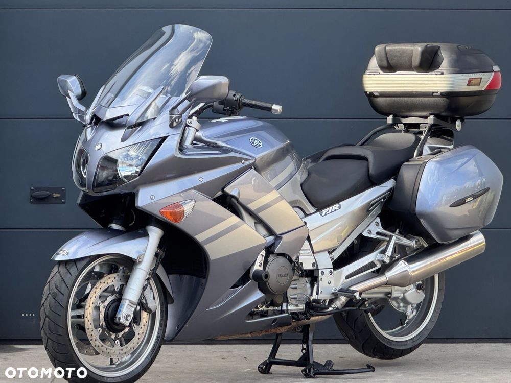 Yamaha FJR - 27
