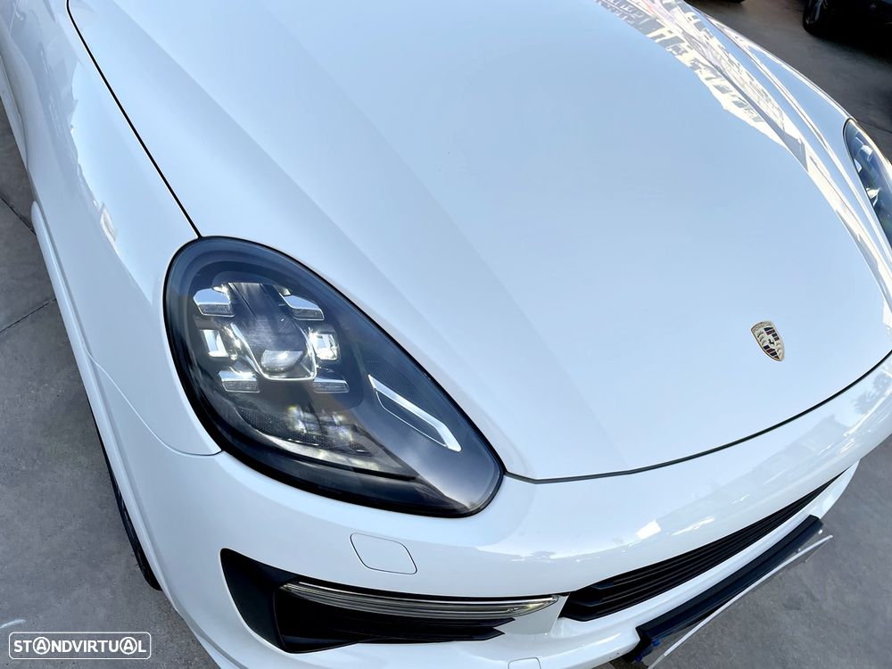 Porsche Cayenne GTS - 54