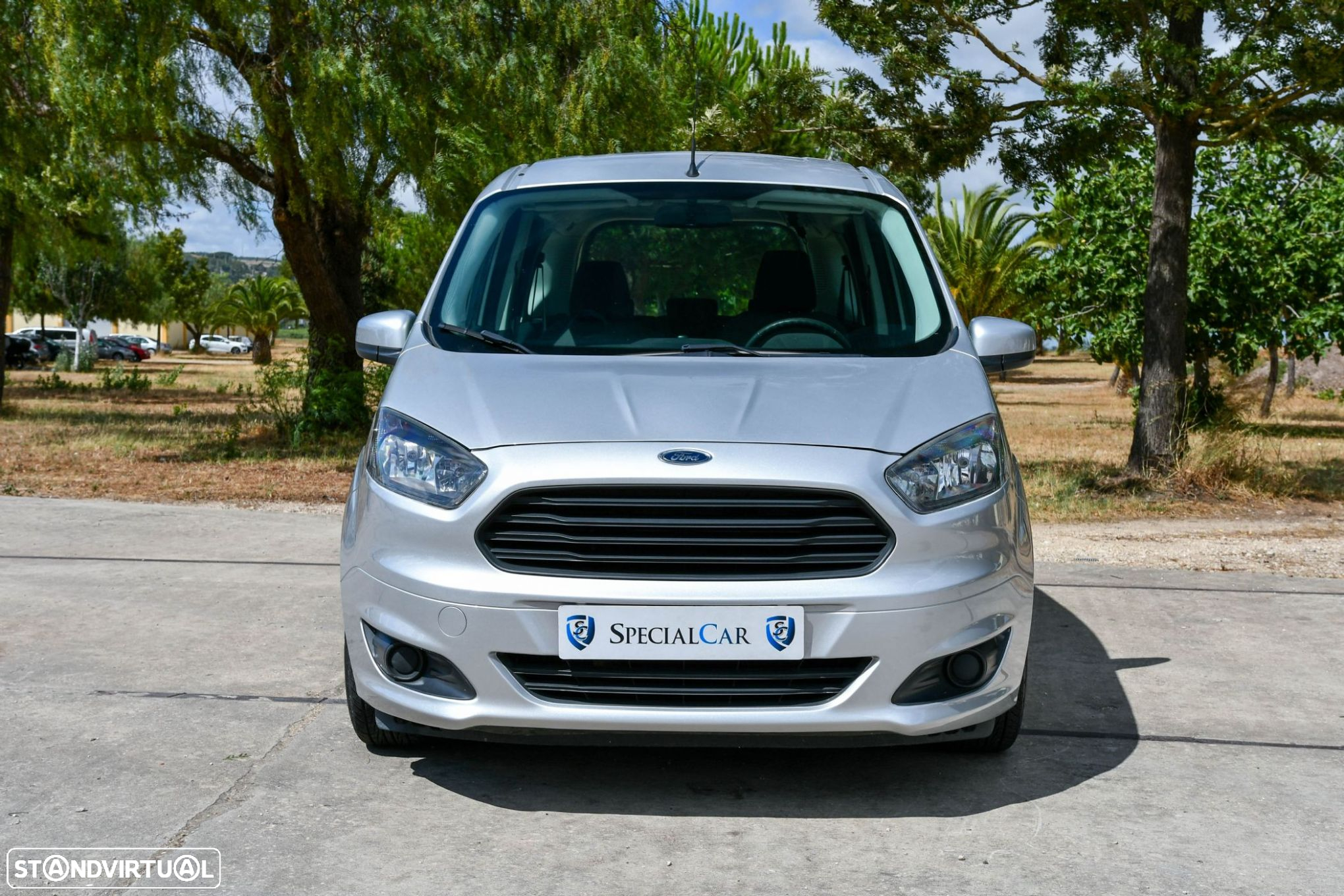 Ford Tourneo Courier 1.0 EcoBoost Titanium - 2