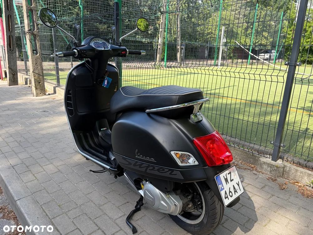 Vespa GTS - 17