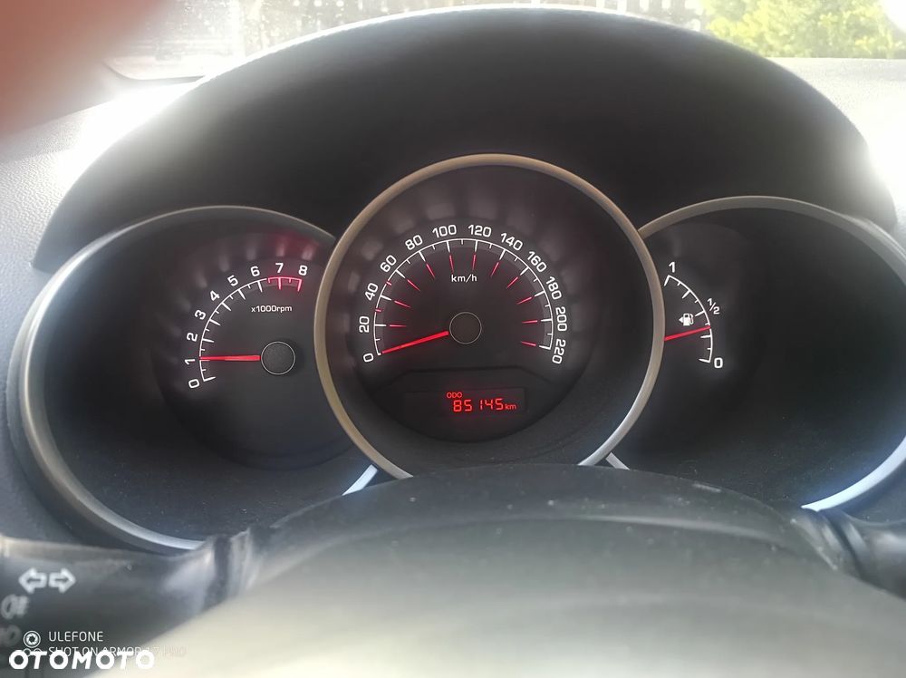 Kia Venga - 6
