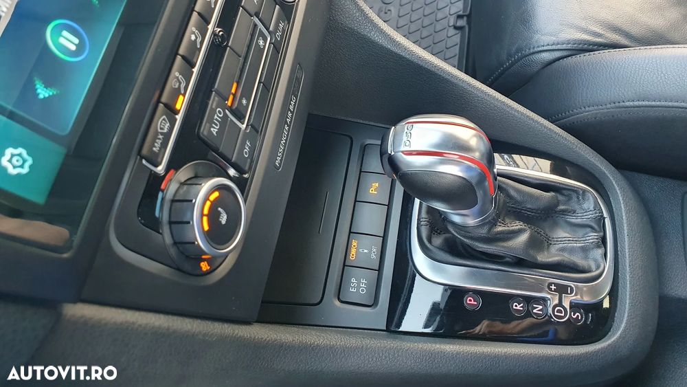 Volkswagen Golf 2.0 DPF GTD DSG - 8