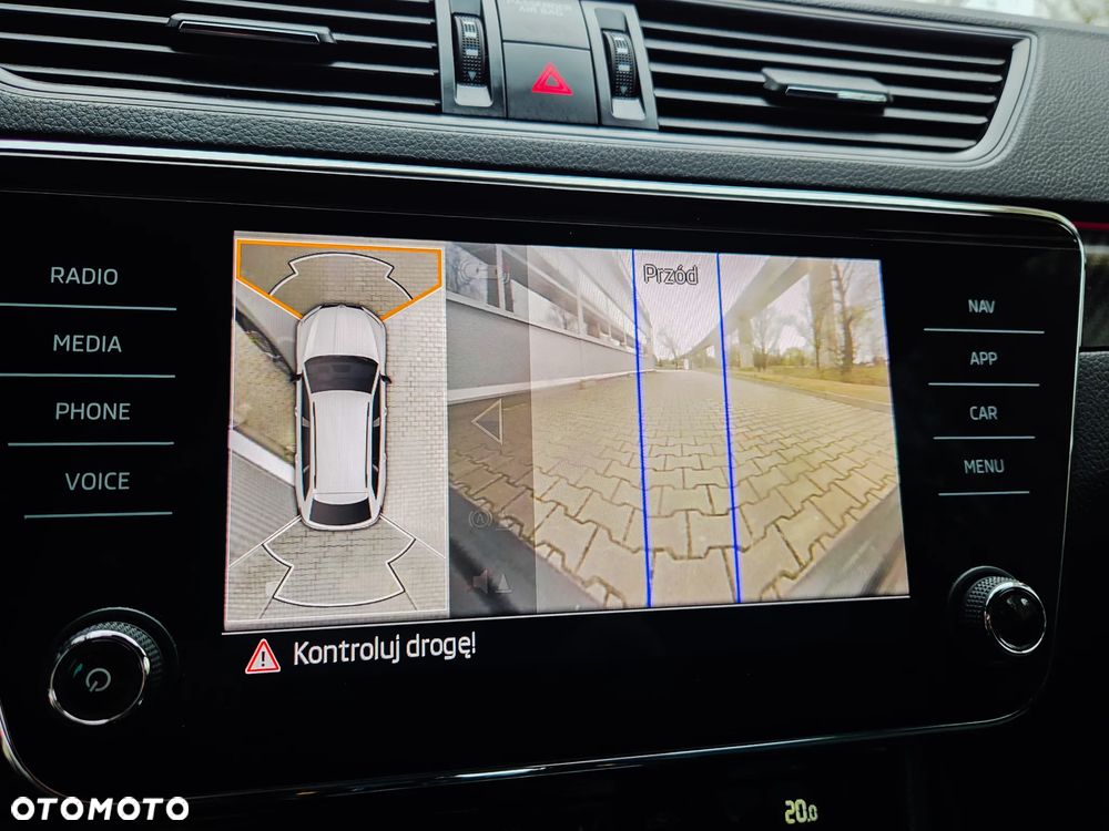 Skoda Superb 2.0 TDI SCR Sportline DSG - 10