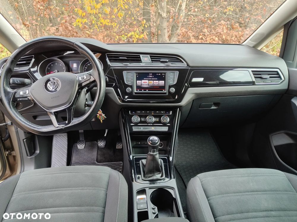 Volkswagen Touran 1.4 TSI BMT Highline - 5