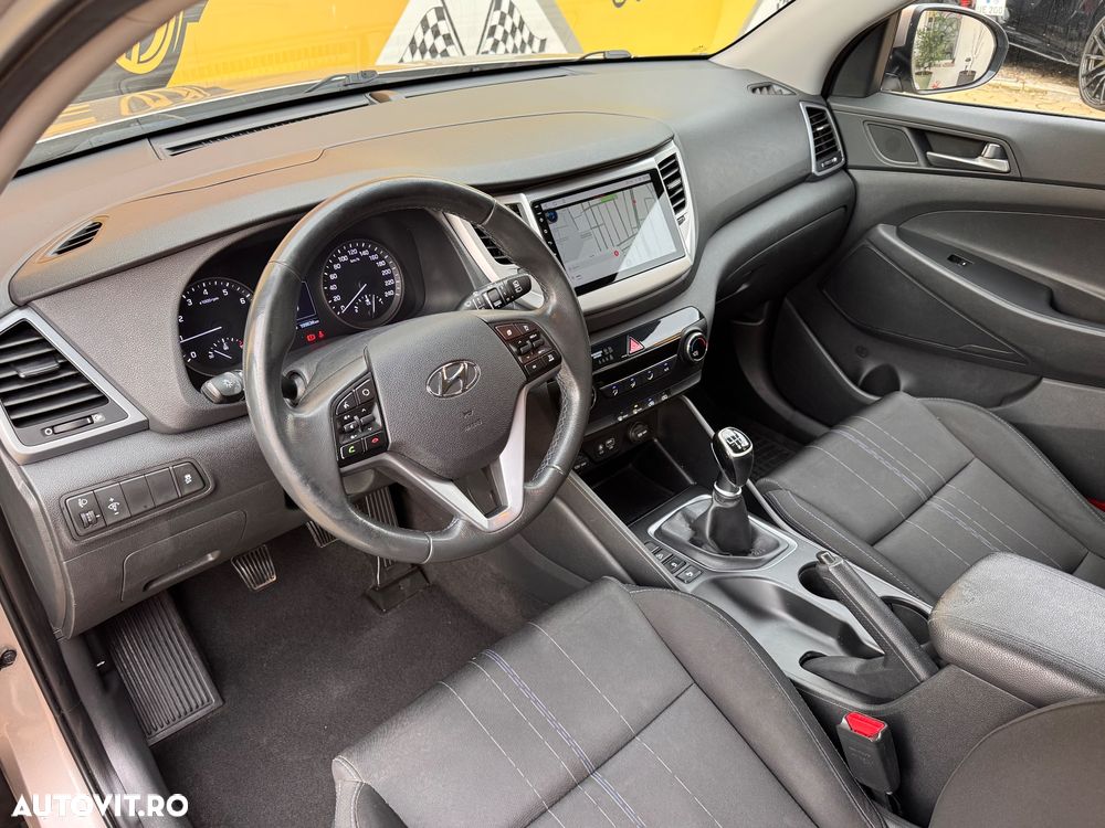 Hyundai Tucson blue 1.6 GDi 2WD Advantage - 2