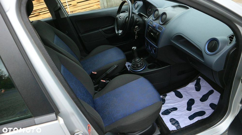 Ford Fiesta 1.25 Ambiente - 21