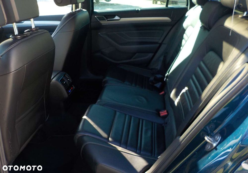 Volkswagen Passat - 21