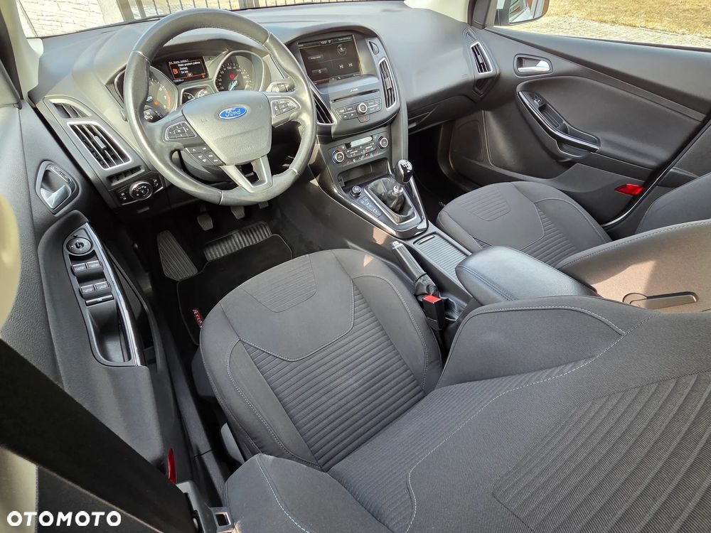 Ford Focus 1.0 EcoBoost Titanium - 19