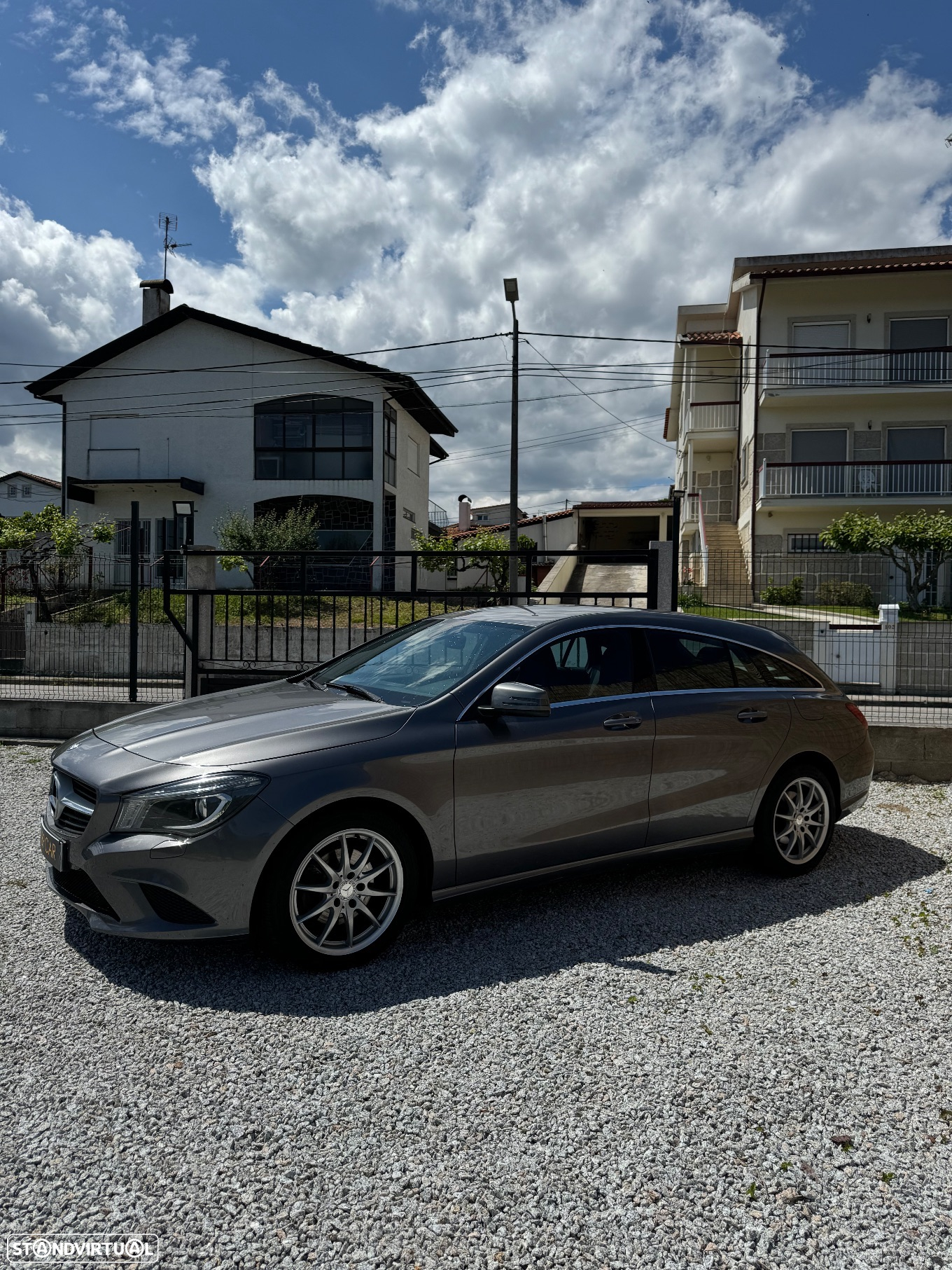Mercedes-Benz CLA 220 Shooting Brake (CDI) d 7G-DCT Urban - 4