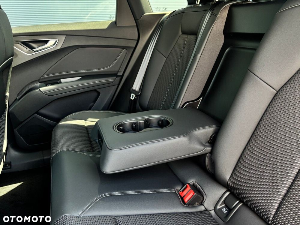 Audi Q4 e-tron - 22