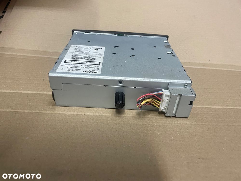 8200411128 radio fabryczne renault espace IV 4 lift - 2