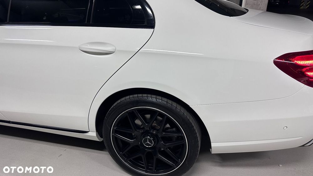 Mercedes-Benz Klasa E 220 d Business Edition 9G-TRONIC - 39