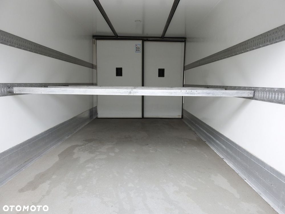 Mitsubishi CANTER FUSO 7C15 KONTENER CHŁODNIA WINDA 14 PALET -4*C ZASILANIE 230V KLIMATYZACJA AUTOMATYCZNA SKRZYNIA 150KM - 12