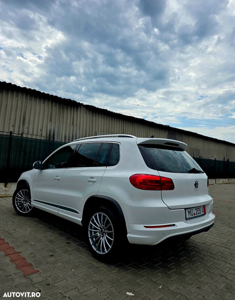 Volkswagen Tiguan ver-2-0-tdi-dpf-4motion-dsg-cup-sport-style - 3