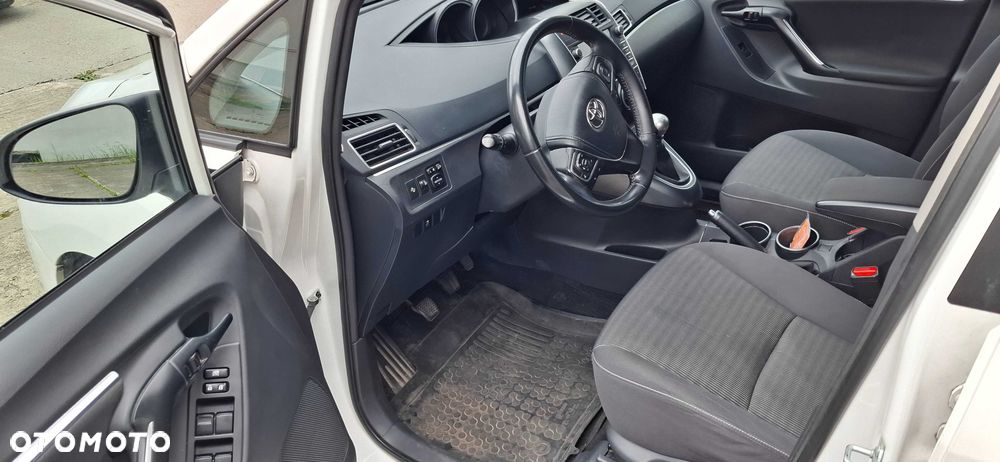 Toyota Verso - 7