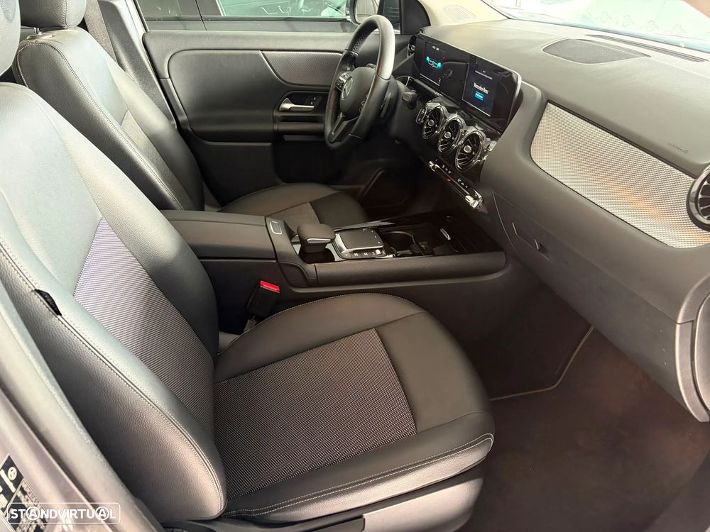 Mercedes-Benz GLA 180 d - 6