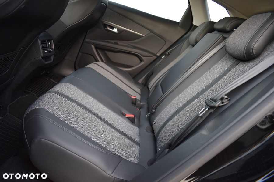 Peugeot 3008 PureTech 130 Stop & Start GPF EAT8 Allure - 10