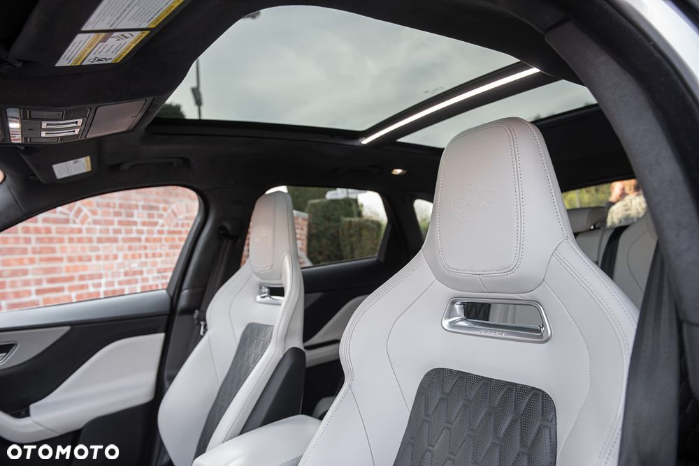 Jaguar F-Pace 5.0 V8 P550 AWD SVR - 19