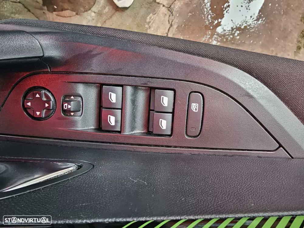 Peugeot 2008 1.2 PureTech Active Pack - 6