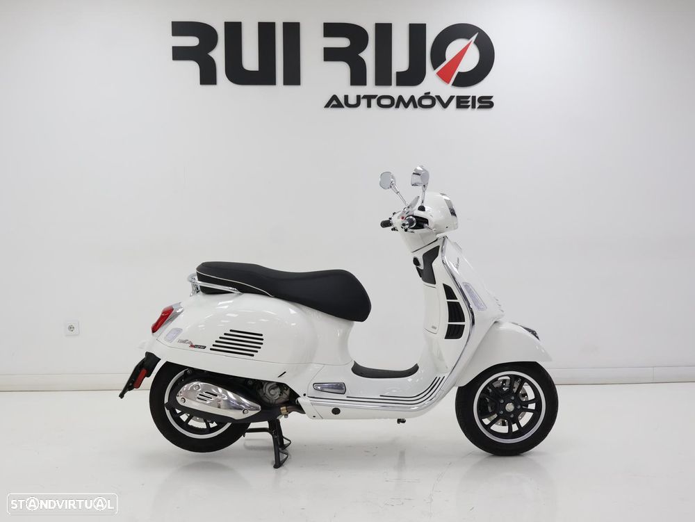 Vespa GTS Super 310 Super - 10