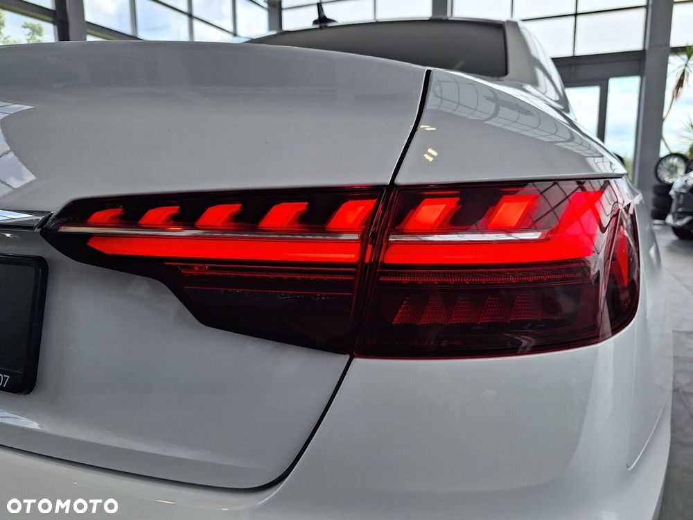 Audi A4 Limousine - 12