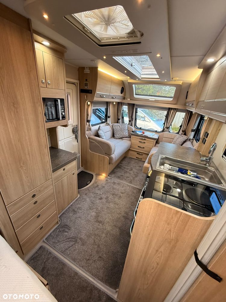 Elddis Crusader Mistral - 19