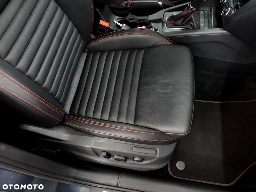 Skoda Octavia 2.0 TDI 4x4 RS Challenge DSG - 12