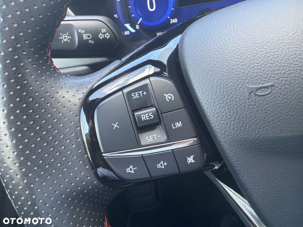 Ford Kuga - 26