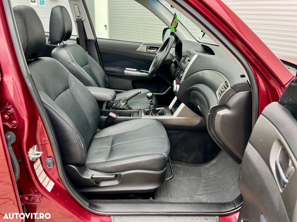 Subaru Forester 2.0D Exclusive - 10