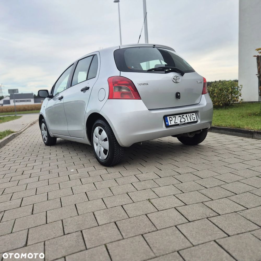Toyota Yaris 1.0 Luna A/C - 8