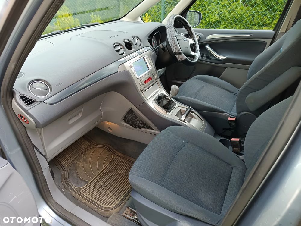 Ford Galaxy 2.0 TDCi Trend - 19