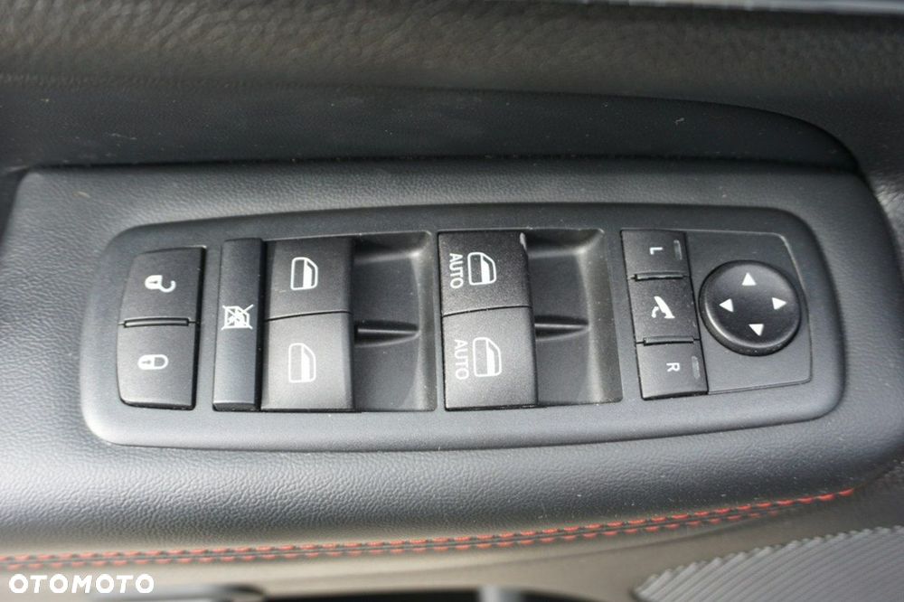 Jeep Grand Cherokee - 15