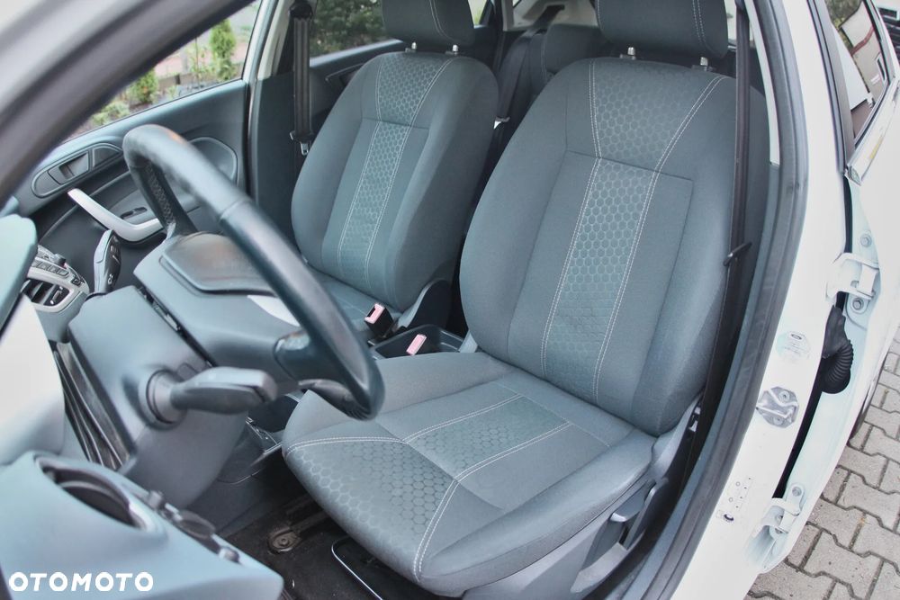 Ford Fiesta - 28