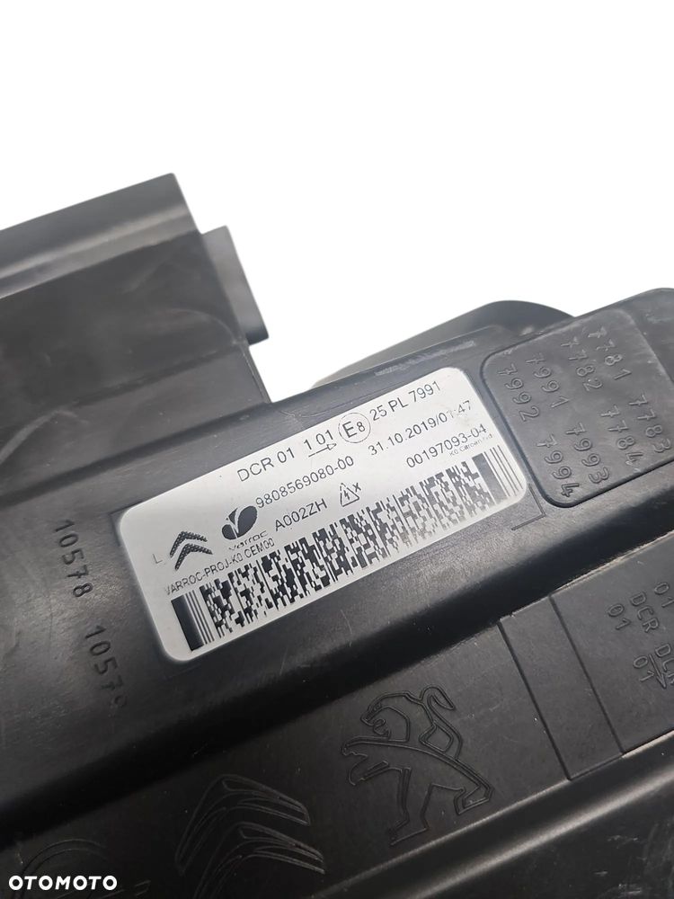 lampa przód reflektor CITROEN JUMPY III Spacetourer XENON - 2 lampa przód reflektor CITROEN JUMPY III Spacetourer XENON - 3 lampa przód reflektor CITROEN JUMPY III Spacetourer XENON - 4 lampa przód reflektor CITROEN JUMPY III Spacetourer XENON - 5 lampa przód reflektor CITROEN JUMPY III Spacetourer XENON - 6 lampa przód reflektor CITROEN JUMPY III Spacetourer XENON - 7 lampa przód reflektor CITROEN JUMPY III Spacetourer XENON - 8 lampa przód reflektor CITROEN JUMPY III Spacetourer XENON - 9 lampa przód reflektor CITROEN JUMPY III Spacetourer XENON - 1 lampa przód reflektor CITROEN JUMPY III Spacetourer XENON - 2 lampa przód reflektor CITROEN JUMPY III Spacetourer XENON - 3 lampa przód reflektor CITROEN JUMPY III Spacetourer XENON - 4 lampa przód reflektor CITROEN JUMPY III Spacetourer XENON - 5 lampa przód reflektor CITROEN JUMPY III Spacetourer XENON - 6 lampa przód reflektor CITROEN JUMPY III Spacetourer XENON - 7 lampa przód reflektor CITROEN JUMPY III Spacetourer XENON - 8 lampa przód reflektor CITROEN JUMPY III Spacetourer XENON - 9 Opis  Zgłoś lampa lewa xenon led reflektor XENON LED z modułem czarny środek  Citroen Jumpy III Peugeot Spacetourer  proszę porównać nr części z naklejki   zaczepy mocowania kompletne , ładna czysta w środku  1 dolne ucho było tylko podspawane , nie widoczne po montażu     24 czerwca 2025 9:58   ID: 6136412443  Szczegóły Podstawowe  Tytuł  lampa przód reflektor CITROEN JUMPY III Spacetourer XENON  Dostawa  Tak  Producent części  Citroen  Model pojazdu  Jumpy Combi  Marka pojazdu  Citroën  Numer referencyjny producenta  9808569080-00  Stan  Używany  Kup ten pojazd na raty Oblicz  Informacje o sprzedającym M.K.O Parts  Firma  Bardzo sprawnie odpowiada  Sprzedający na OTOMOTO od 2024  Prawa konsumentów na OTOMOTO  Kontakt bezpośredni   Napisz  Wyświetl numery Więcej opcji kontaktu  Zobacz więcej ofert (709) tego sprzedawcy  Godziny otwarcia  poniedziałek  09:00 - 17:00  wtorek  09:00 - 17:00  środa  09:00 - 17:00  czwartek  09:00 - 17:00  piątek  09:00 - 17:00  sobota  09:00 - 12:00  niedziela  Zamknięte  Znajdź na mapie  Strachowice 3B - 59-241 Leg Legnickie Pole, legnicki, Dolnośląskie (Polska)  lampa przód reflektor CITROEN JUMPY III Spacetourer XENON - 5