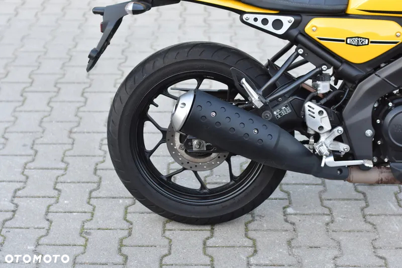 Yamaha XSR - 11