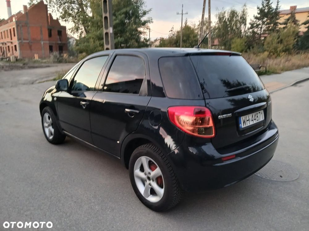 Suzuki SX4 - 4