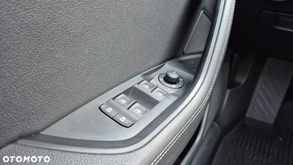 Skoda Superb 2.0 TDI Style DSG - 19