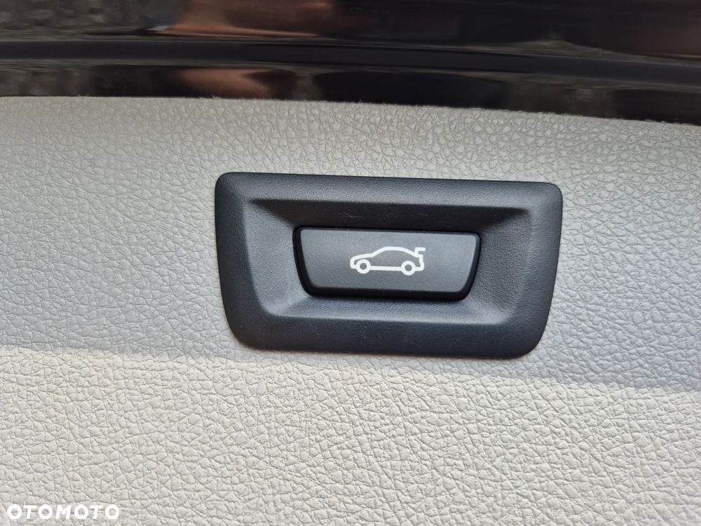 BMW Seria 3 320i GPF Advantage - 10